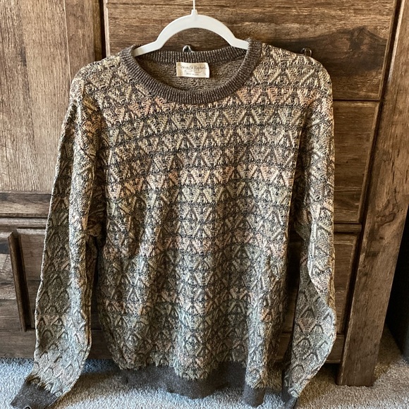 Brown Sweater - Picture 1 of 3